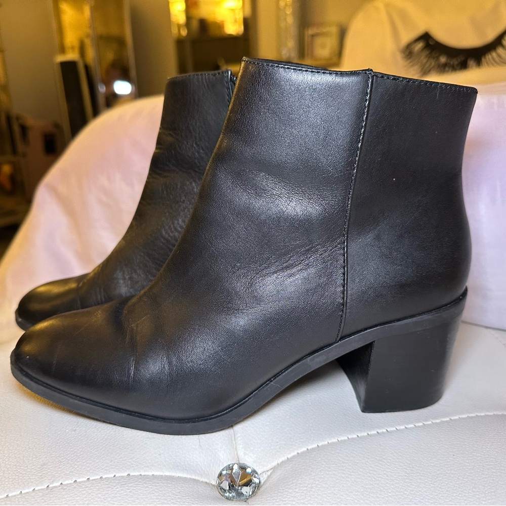 Vince Camuto VP-Gaviren booties